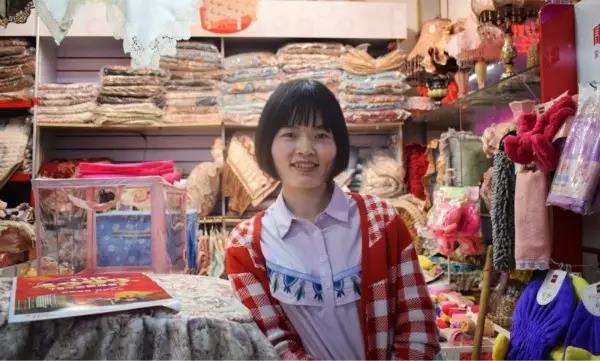 “就算現在橋南市場的經濟一直在后退，可我覺得它是永遠不會倒閉的?！保v